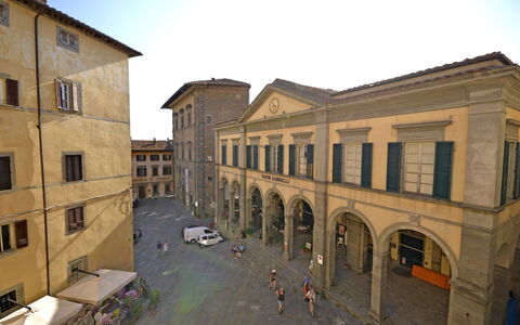 Appartamento Tommasi Fierli: Gebouw, Architectuur,  Dorf\, Facade, Buurt, Stedelijk Gebied, Stad, Huis, Straat, Stadsplein