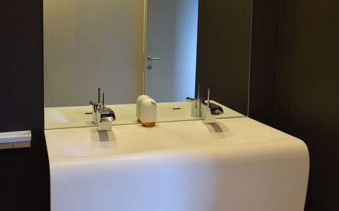 Villetta Farfallina: Eigendom, Kamer, Tafel, Materiële Goederen, Meubilair, Interieur Ontwerp, Textiel, Architectuur, Restaurant