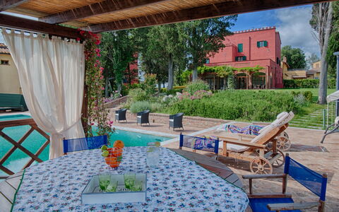 Tenuta Cambiano: Eigendom, Gebouw, Huis, Kamer, Patio, Onroerend Goed, Meubilair, Huis, Interieur Ontwerp, Backyard