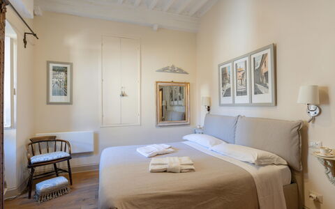 Casa Annateresa: Fotolijst, Eigendom, Meubilair, Azure, Hout, Comfort, Verlichting, Interieur Ontwerp, Architectuur