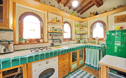 Villa Poggiospinoso: Eigendom, Kamer, Gebouw, Keuken, Meubilair, Countertop, Interieur Ontwerp, Huis, Cabinetry, Onroerend Goed