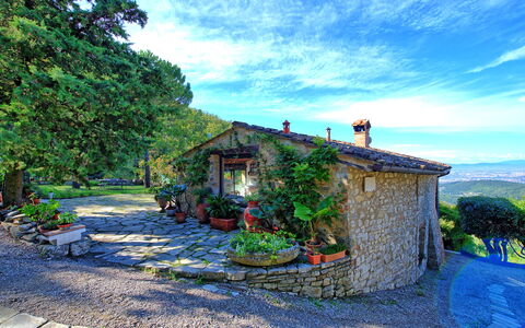 Villa Ancora: Fabriek, Huis, Verf, Landelijk Gebied, Kunst, Tuin, Verblijf, Bloempot, Aquarelverf, Dorp