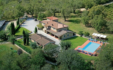 Agriturismo L'incrociata: Fabriek, Gebouw, Boom, Land Lot, Stedelijk Ontwerp, Architectuur, Natuurlijk Landschap, Huis, Buurt, Woongebied