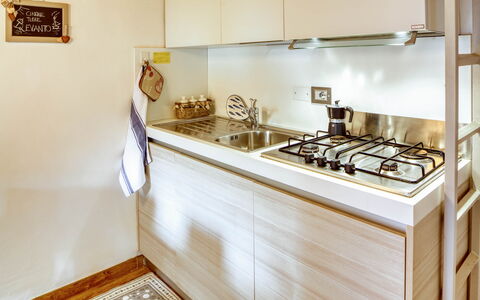 Studio Fede - Levanto: Countertop, Cabinetry, Gasfornuis, Toestel Van De Keuken, Cooktop, Fornuis, Keuken, Hout, Fornuis, Huishoudapparatuur