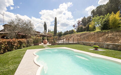 Valdambra Villa: Zwembad, Toevlucht, Thermae, Eco Hotel, Landgoed, Hacienda, Tuin, Vrije Tijd, Backyard, Landscaping