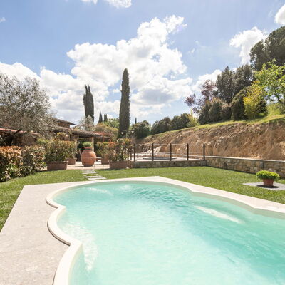 Valdambra Villa: Zwembad, Toevlucht, Thermae, Eco Hotel, Landgoed, Hacienda, Tuin, Vrije Tijd, Backyard, Landscaping