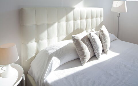 Villa Dell'erta - Levanto, Montale: Bankstel, Meubilair, Comfort, Rechthoek, Textiel, Verlichting, Woonkamer, Interieur Ontwerp, Architectuur