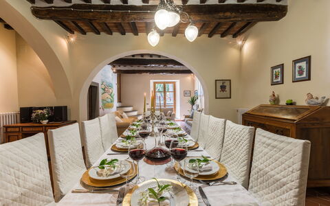 Ville Rosadi Weddings: Kamer, Eigendom, Interieur Ontwerp, Eetkamer, Meubilair, Gebouw, Tafel, Plafond, Huis, Landgoed