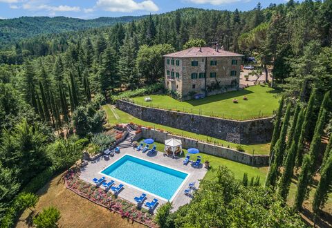 Ville Rosadi Weddings: Eigendom, Heuvel Station, Landgoed, Natuurlijk Landschap, Huis, Onroerend Goed, Gebouw, Herenhuis, Boom, Berg