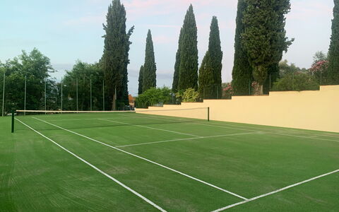 Il Poggiolo: Lucht, Fabriek, Wolk, Natuur, Sportuitrusting, Boom, Land Lot, Gras, Helling, Evergreen