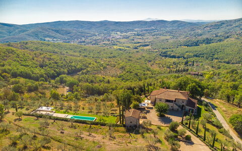 Villa Dorothea: Lucht, Fabriek, Plantengemeenschap, Berg, Natuurlijk Landschap, Hoogland, Land Lot, Boom, Helling