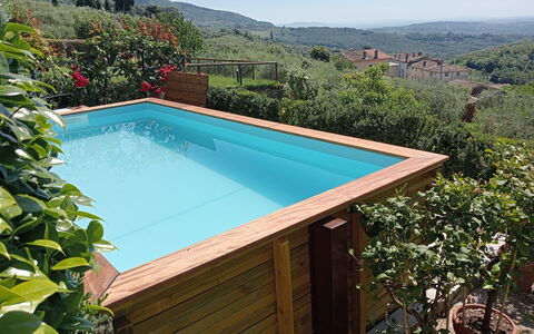 Alla Collina Del Sole: Hout, Zwembad, Samengesteld Materiaal, Vrije Tijd, Beits, Tuin, Backyard, Eco Hotel, Hardwood, Schaduw