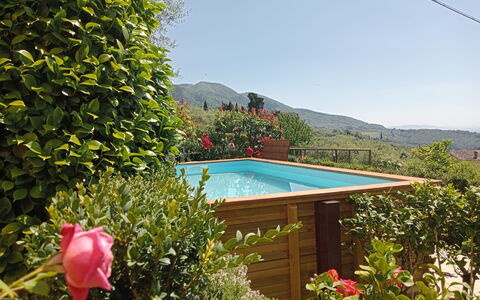 Alla Collina Del Sole: Bergachtig Landvormen, Zwembad, Heuvel, Bergketen, Eco Hotel, Tuin, Toevlucht, Ridge, Backyard, Landscaping