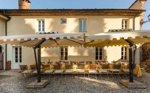 Villa Vaccoli: Lucht, Eigendom, Venster, Fabriek, Gebouw, Schaduw, Huis, Verblijf, Woongebied, Onroerend Goed