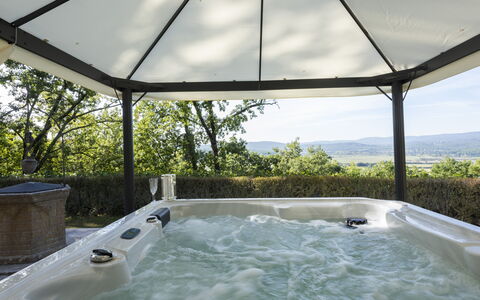 Villa Monteresi: Water, Eigendom, Fabriek, Gebouw, Lucht, Schaduw, Bad, Zwembad, Architectuur, Interieur Ontwerp