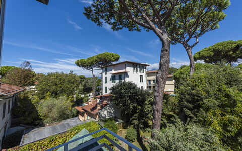 Residenza Morin: Lucht, Wolk, Gebouw, Dag, Eigendom, Fabriek, Venster, Azure, Plantkunde, Boom