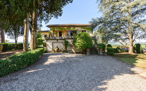 Villa Agnola: Fabriek, Lucht, Gebouw, Weg Oppervlak, Boom, Huis, Land Lot, Asfalt, Gras, Landschap