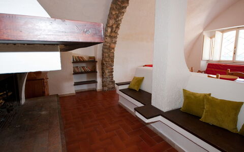 Holiday Home Giannella: Eigendom, Venster, Hout, Gebouw, Flooring, Verdieping, Woonkamer, Comfort, Hardwood, Onroerend Goed