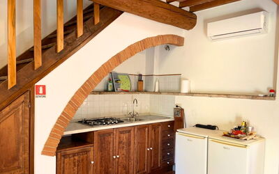 Le Fonti 10: Meubilair, Interieur Ontwerp, Muur, Flooring, Hout, Plafond, Verdieping, Kamer, Keuken, Huis