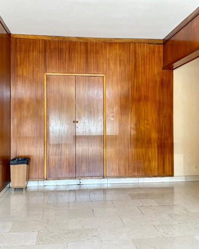 Novoli Suite Apartment: Eigendom, Hout, Verlichting, Hal, Deur, Interieur Ontwerp, Flooring, Verdieping, Beits