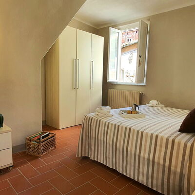 Loft Lucca: Meubilair, Eigendom, Cabinetry, Venster, Comfort, Hout, Interieur Ontwerp, Lade, Bed Frame, Gebouw