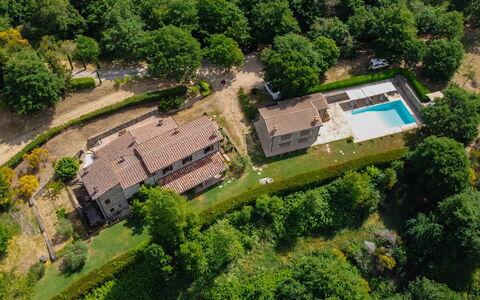 Villa Sant'anna: Fabriek, Gebouw, Boom, Natuurlijk Landschap, Land Lot, Stedelijk Ontwerp, Buurt, Woongebied, Gras, Vrije Tijd