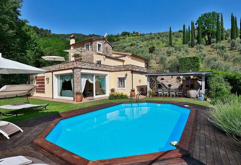 La Quiete: Water, Lucht, Fabriek, Gebouw, Eigendom, Zwembad, Natuur, Azure, Stoel, Boom