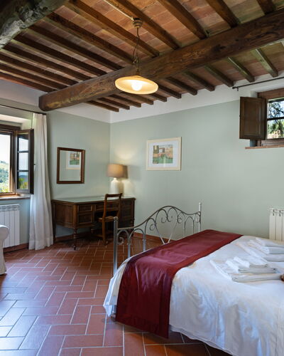 Montauto: Gebouw, Meubilair, Venster, Comfort, Hout, Interieur Ontwerp, Huis, Architectuur, Verdieping