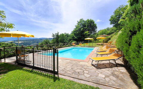 Villa Renaccio: Eco Hotel, Zwembad, Villa, Hacienda, Toevlucht