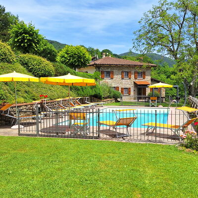 Villa Renaccio: Zwembad, Toevlucht, Menselijke Nederzetting, Eco Hotel, Thermae, Landgoed, Hacienda, Villa, Tuin, Badplaats