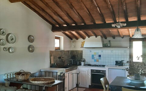 Casa Mulinello: Meubilair, Eigendom, Tafel, Keuken, Gebouw, Hout, Cabinetry, Interieur Ontwerp, Toestel Van De Keuken, Stoel