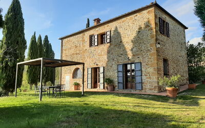 Casa Banditello: Lucht, Fabriek, Gebouw, Venster, Wolk, Boom, Natuurlijk Landschap, Huis, Land Lot, Bloempot