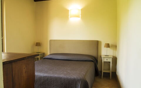 Orangerie Degli Ulivi: Eigendom, Meubilair, Licht, Comfort, Hout, Schaduw, Verlichting, Interieur Ontwerp, Gebouw, Flooring