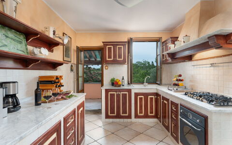 Villa Morellino: Cabinetry, Countertop, Eigendom, Meubilair, Fornuis, Keuken, Hout, Huishoudapparatuur, Interieur Ontwerp, Toestel Van De Keuken