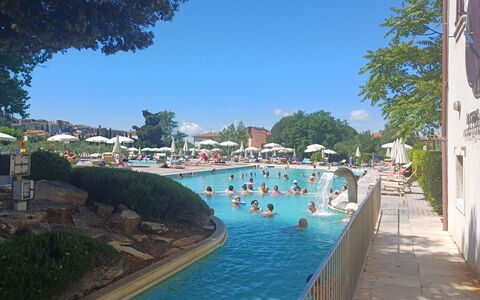 Casa Della Selce: Water, Fabriek, Gebouw, Lucht, Azure, Zwembad, Boom, Zwemwater, Vrije Tijd