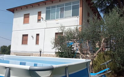 Casa Della Selce: Eigendom, Venster, Gebouw, Fabriek, Lucht, Huis, Boom, Architectuur, Buitenmeubels, Woongebied