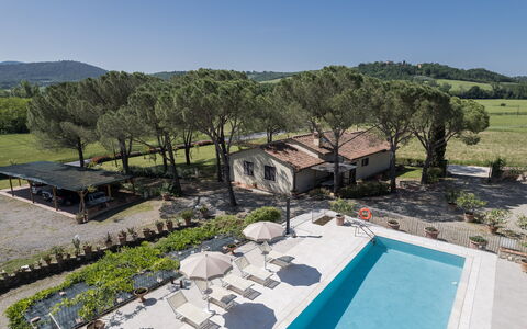 Anita , Holiday Home With Pool, Wifi, Colle Di Val