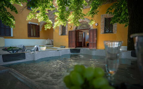 Villa Recanati, Val D'orcia, Private Pool, Jacuzzi: Water, Gebouw, Eigendom, Venster, Fabriek, Boom, Zonlicht, Huis, Gras, Woongebied