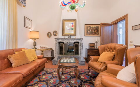 Villa Recanati, Val D'orcia, Private Pool, Jacuzzi: Fotolijst, Eigendom, Meubilair, Bankstel, Hout, Woonkamer, Verdieping, Interieur Ontwerp, Comfort, Muur