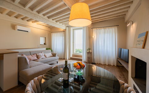 Casa Novecento: Tafel, Meubilair, Eigendom, Bankstel, Comfort, Interieur Ontwerp, Hout, Fotolijst, Woonkamer, Architectuur