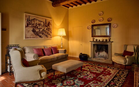 Villa Marliana: Meubilair, Interieur Ontwerp, Flooring, Muur, Verdieping, Kamer, Bankstel, Hout, Woonkamer, Plafond