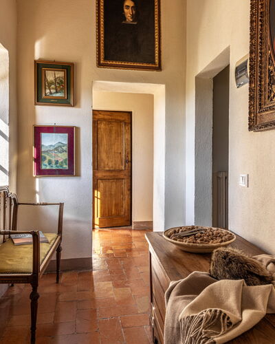 Monticchiello Apartment With Garden, Wifi, Pienza,: Fotolijst, Meubilair, Eigendom, Tafel, Gebouw, Hout, Interieur Ontwerp, Architectuur, Verdieping, Stoel