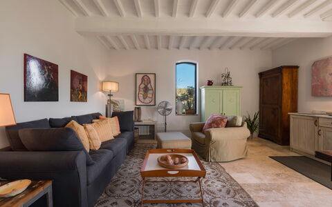 Lina - Podere Ribatti - Casole D'elsa, Toscana: Fotolijst, Tafel, Meubilair, Bankstel, Eigendom, Gebouw, Hout, Interieur Ontwerp, Comfort, Woonkamer
