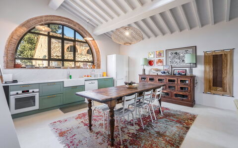 Alice - Podere Ribatti - Casole D'elsa, Toscana: Meubilair, Eigendom, Tafel, Cabinetry, Countertop, Hout, Gebouw, Keuken, Lade, Stoel