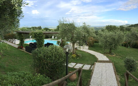 Villa Le Ripe - Gambassi Terme, Toscana: Fabriek, Wolk, Lucht, Plantengemeenschap, Natuurlijk Landschap, Land Lot, Boom, Struik, Landschap, Groundcover