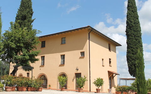 Villa Le Ripe - Gambassi Terme, Toscana: Fabriek, Wolk, Lucht, Gebouw, Eigendom, Venster, Boom, Land Lot, Huis