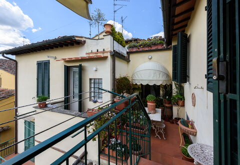 Residenza Del Desco: Fabriek, Lucht, Venster, Gebouw, Azure, Bloempot, Wolk, Hout, Kamerplant, Buurt