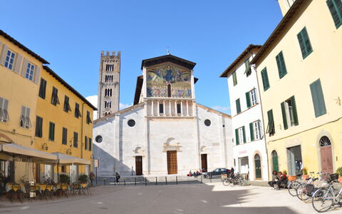 Casa Toto: Dorf\, Stad, Gebouw, Architectuur, Stadsplein, Landmark, Menselijke Nederzetting, Buurt, Openbare Ruimte, Facade