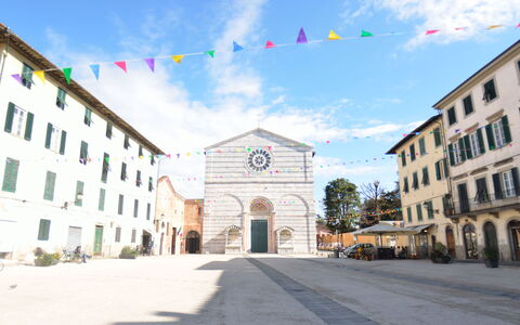Casa Toto: Gebouw,  Dorf\, Menselijke Nederzetting, Stad, Architectuur, Lucht, Buurt, Straat, Stadsplein, Huis