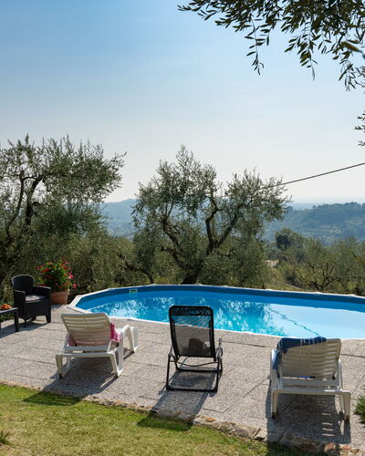 Casa Mimy: Water, Lucht, Fabriek, Zwembad, Boom, Buitenmeubels, Schaduw, Vrije Tijd, Onroerend Goed, Landschap